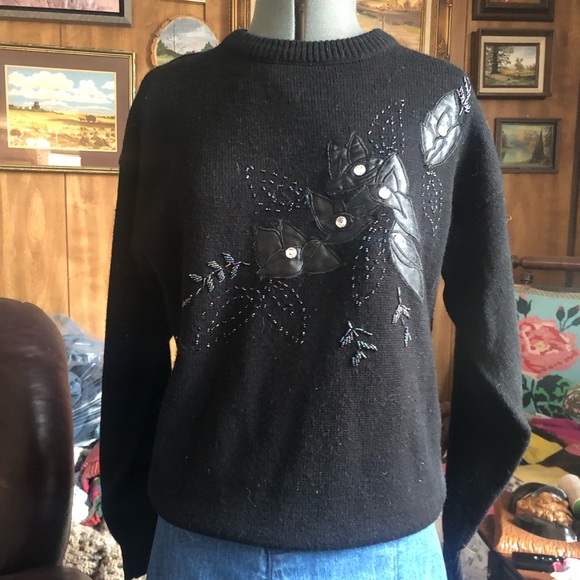 Vintage Floral Appliqué Knit Sweater - Picture 3 of 9